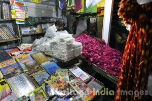 Hazrat Nizamuddin Dargah Shop  
